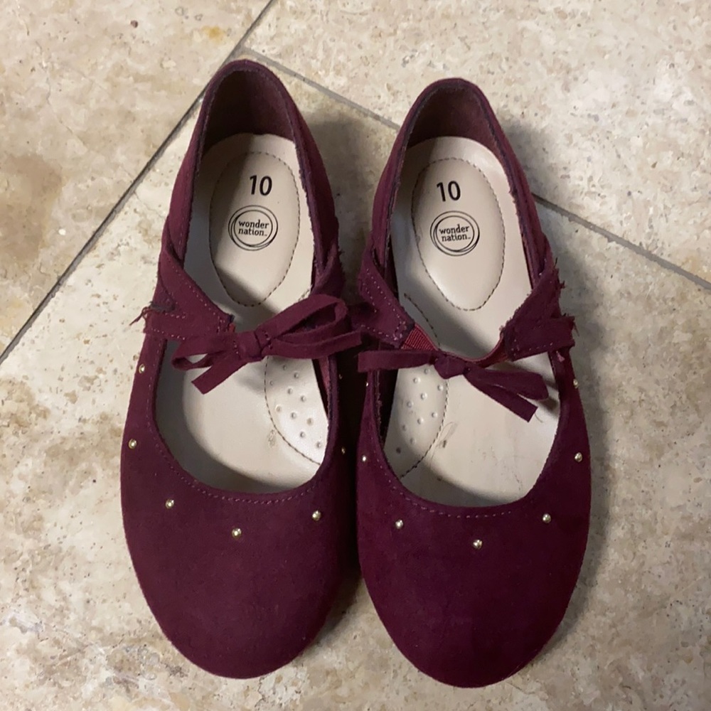 Toddler girl dress shoes. Barely worn